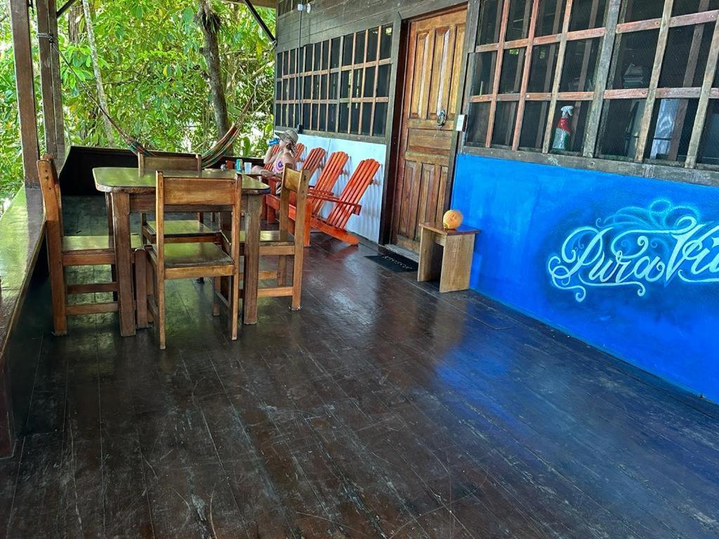 Pirate Drake Beach Hostel & Tour Company Drakes Bay Buitenkant foto